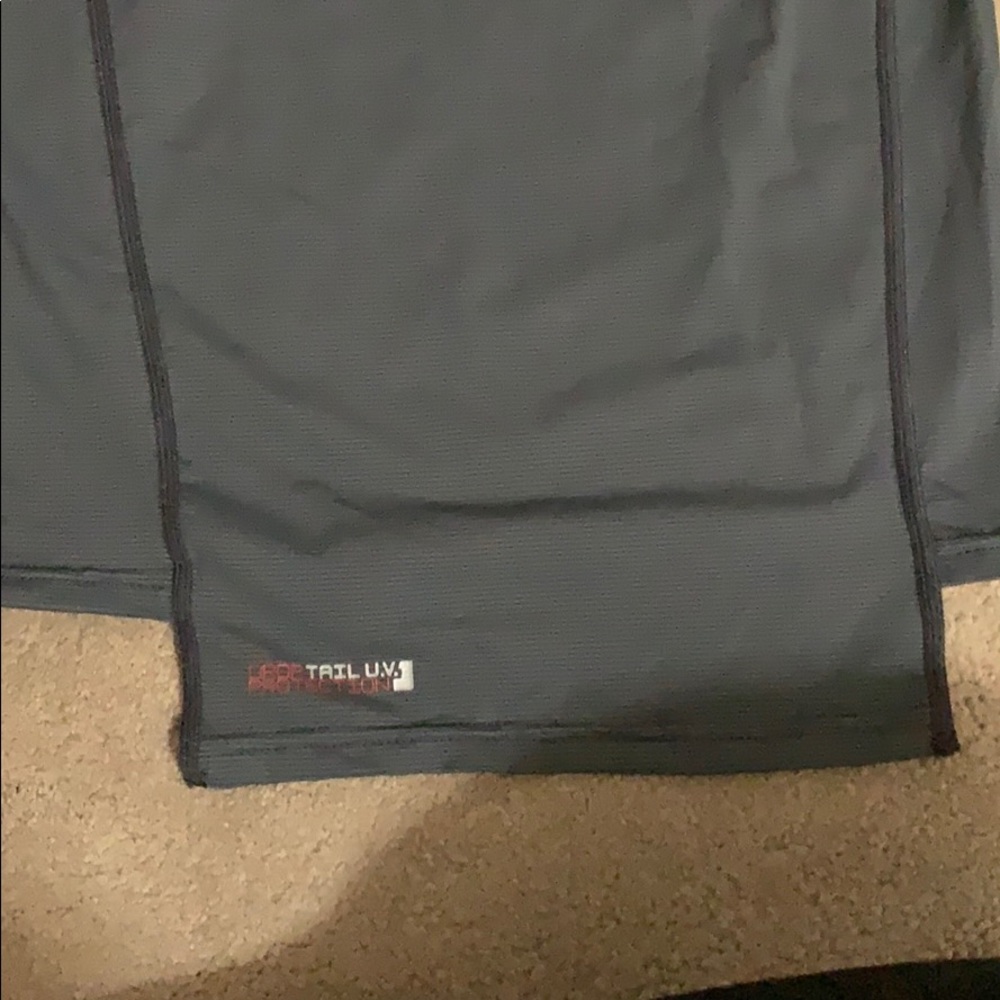 O’NEIL RASH GAURD MEDIUM - Picture 4 of 5